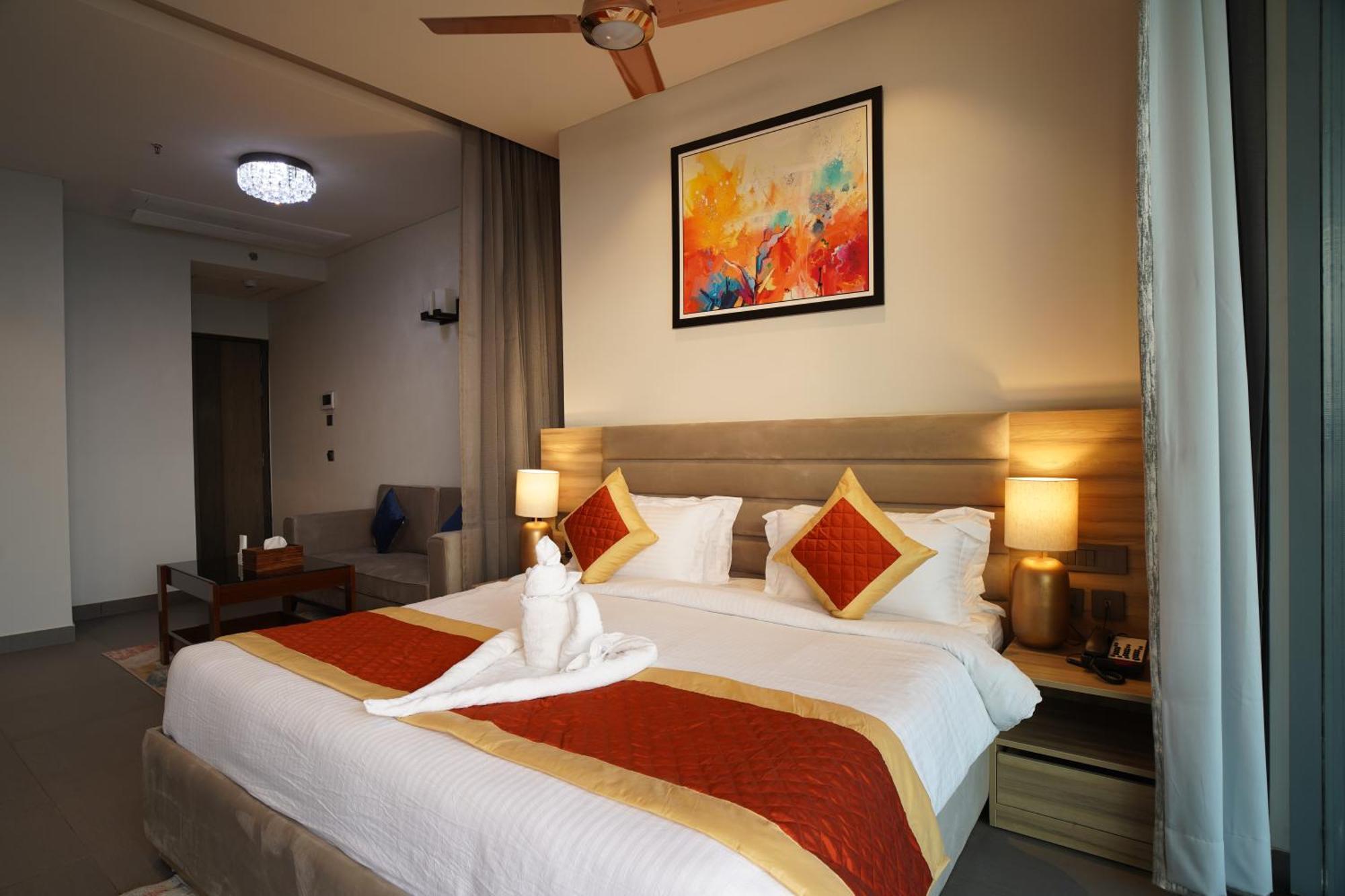 Hotel Livbox At Supernova Noida Exterior photo