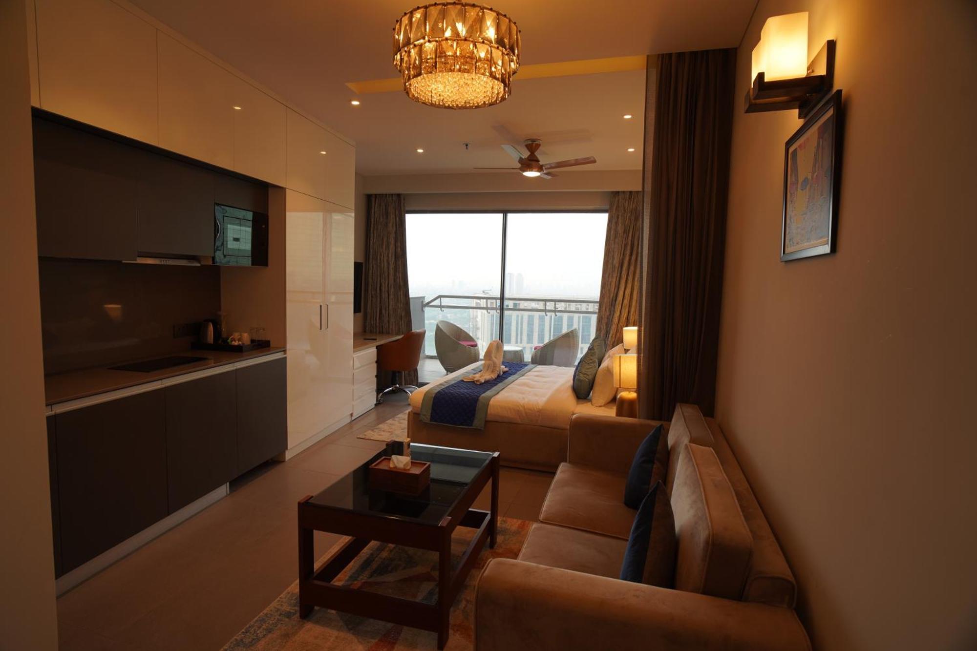 Hotel Livbox At Supernova Noida Exterior photo